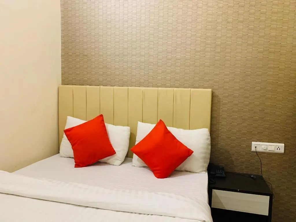 Hotel Kewal Palace Benares 2*,  India